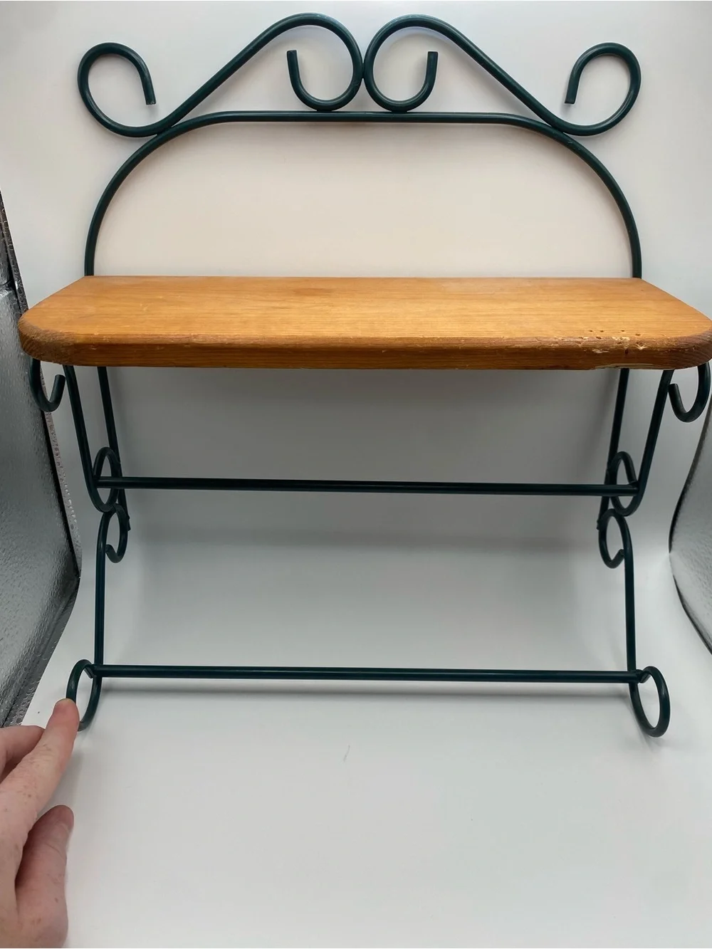 Wall-Mount Iron & Wood Towel Rack with Shelf - Green Frame, Natural Wood
